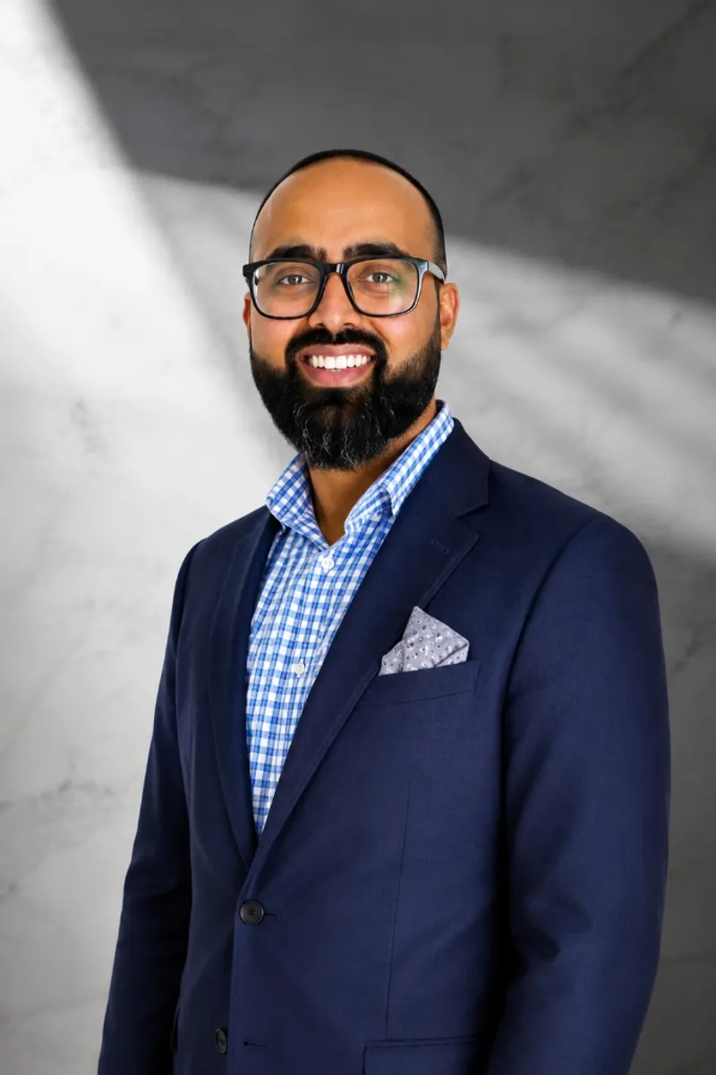 Professional portrait of Nabil Qureshi
